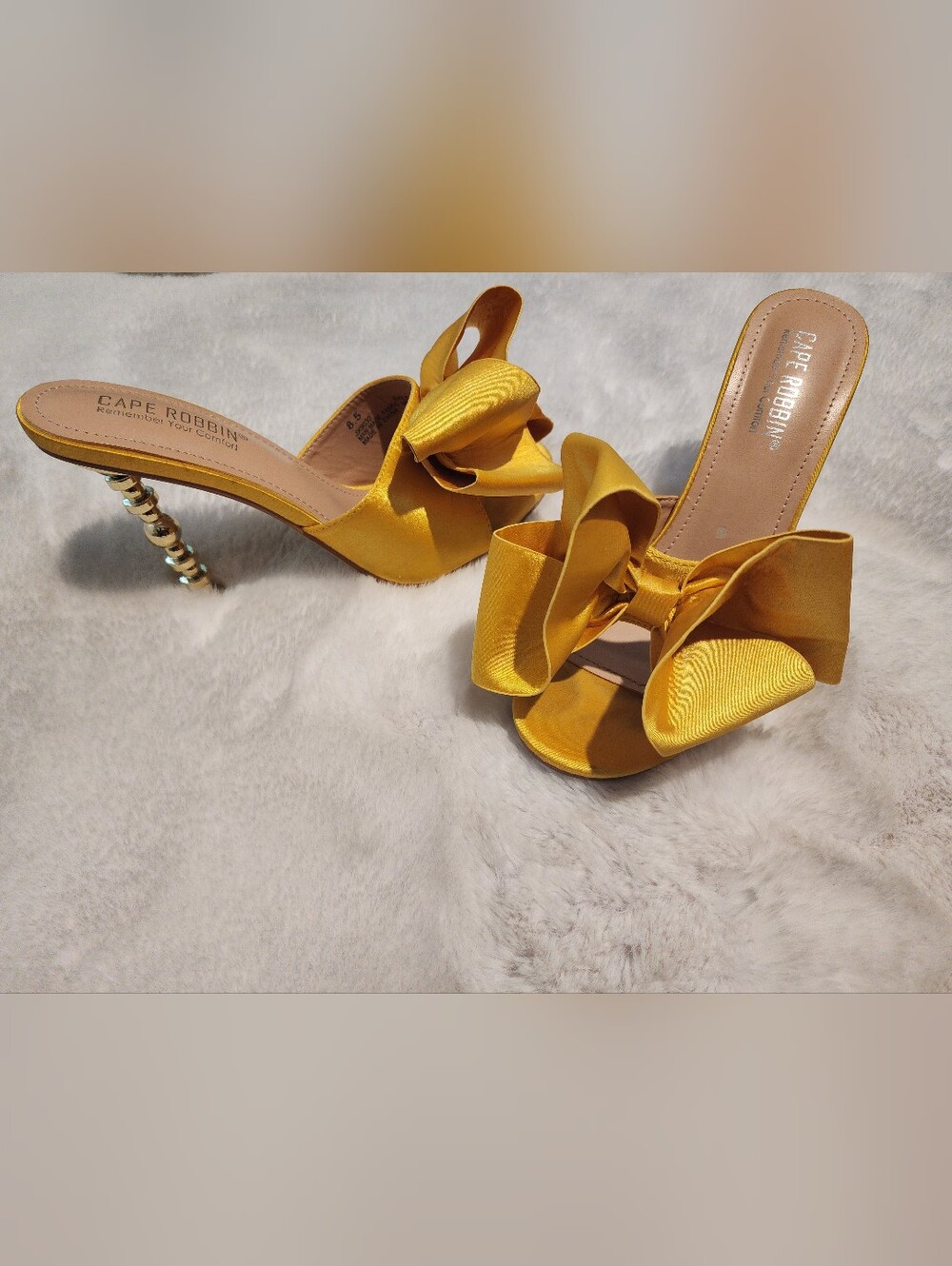 Cape Robbin Yellow Satin Oversized Bow  Gold Beaded Heel Mules | Size 8.5 - Picture 8 of 9